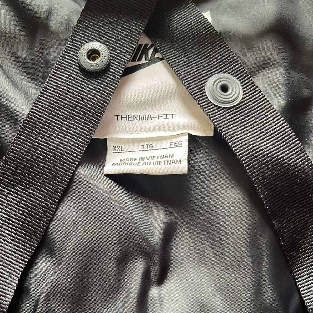 Nike Therma-fit puffer jacket - Picture 5 of 7
